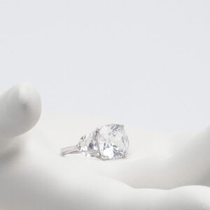 Anello argento solitario tre zirconi