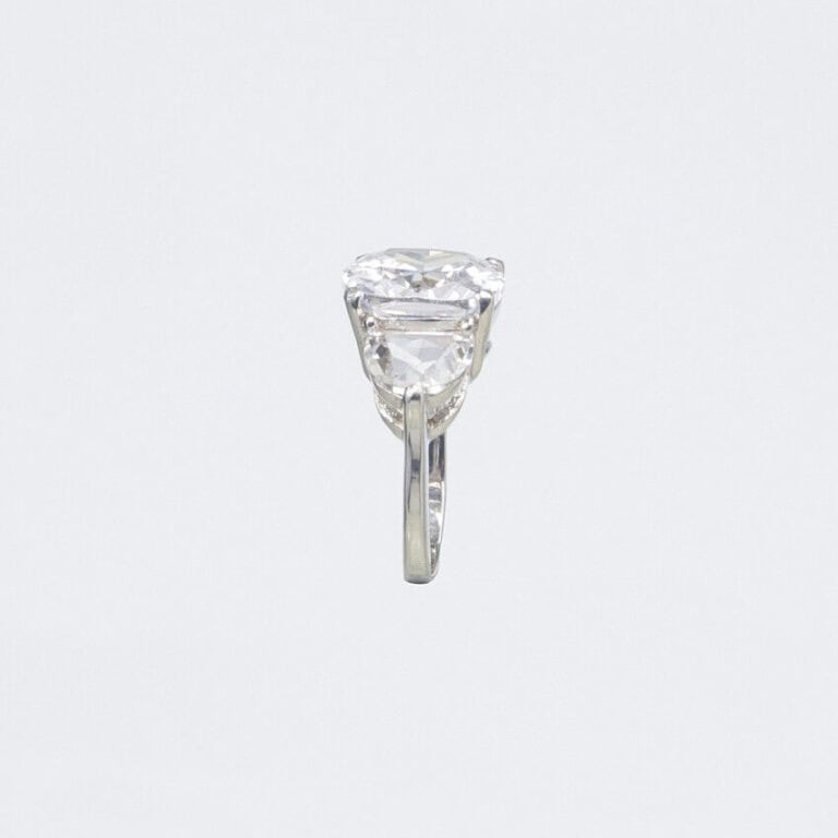 Anello argento solitario tre zirconi