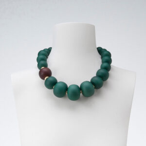 Collana girocollo verde marrone