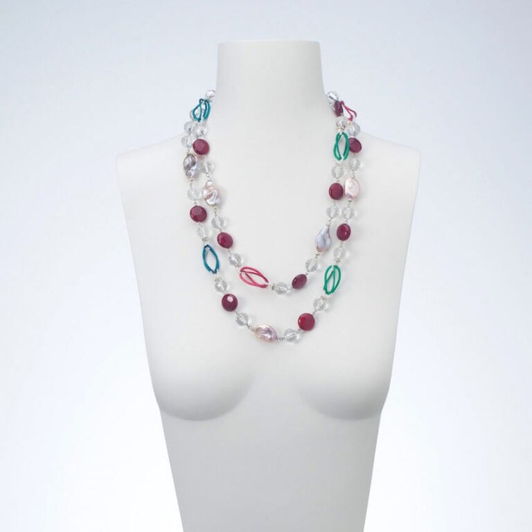 Collana lunga multicolor materiali diversi
