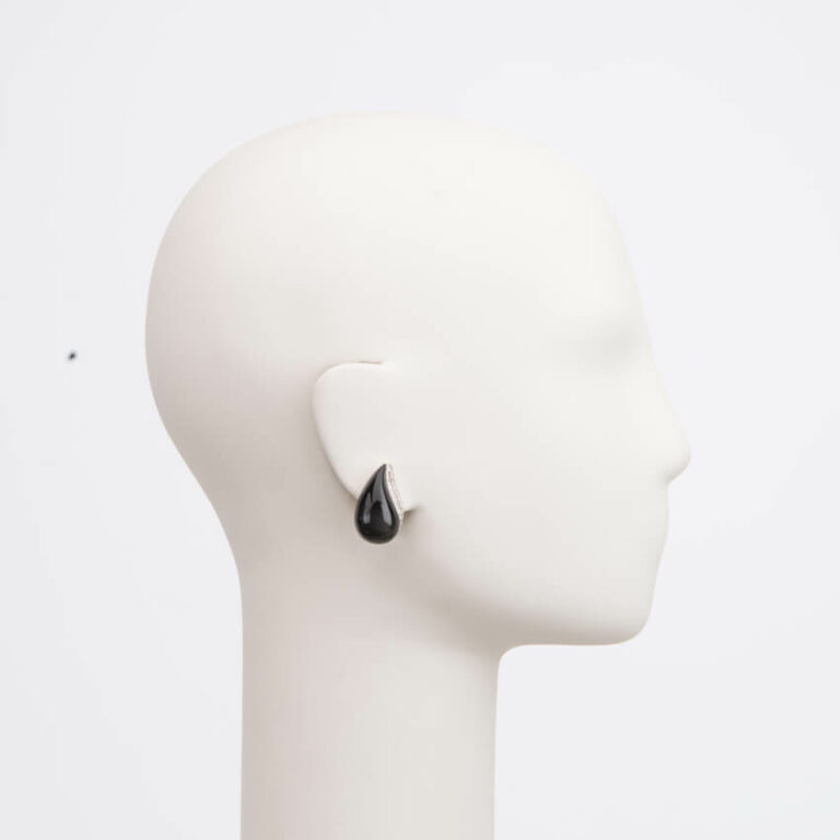 Orecchino a clip goccia color nero onice e zirconi crystal - immagine 2