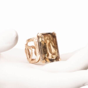 Anello fascia oro pietra rettangolare topazio smoke 1