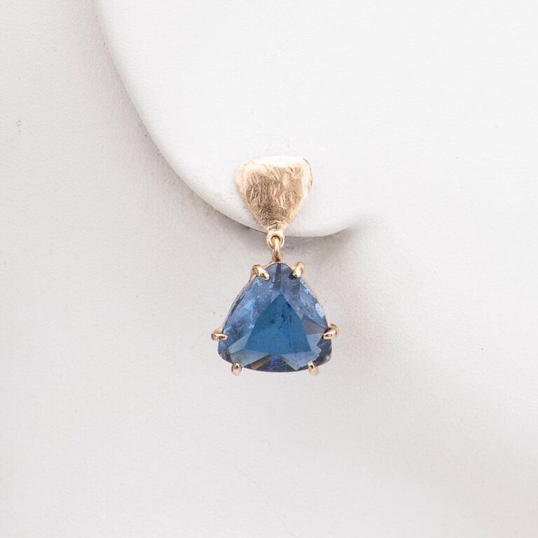 Orecchini perno oro ciondolo pietra blu zaffiro