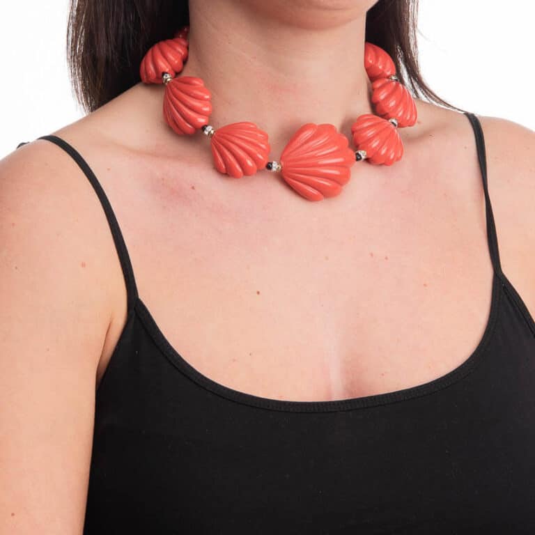 Collana girocollo conchiglie resina rosso corallo 2