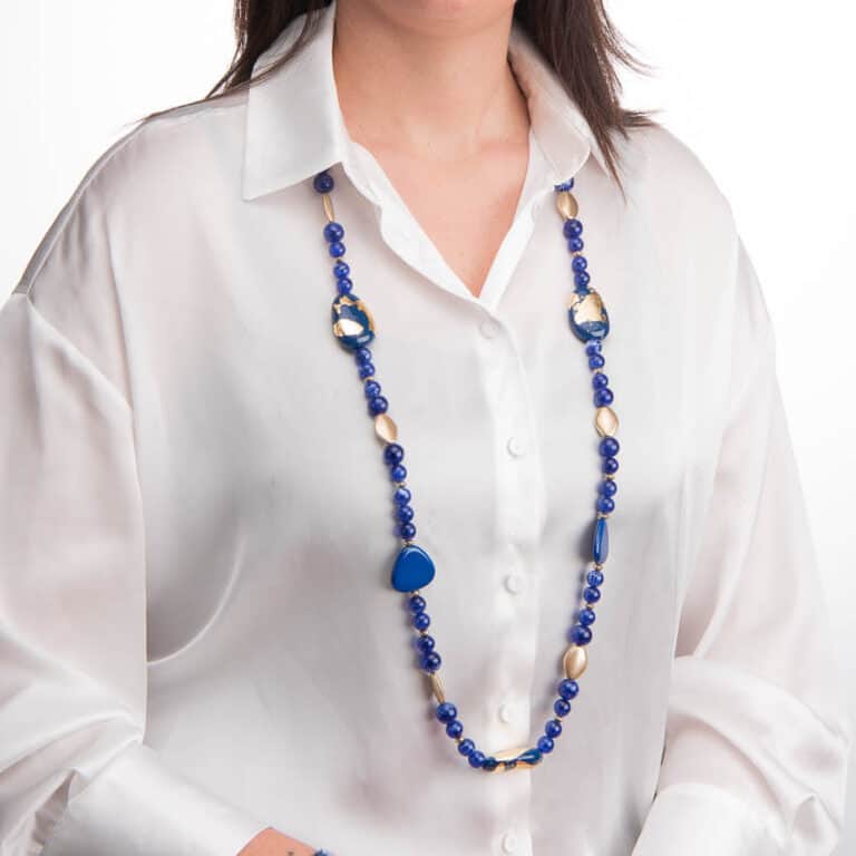 Collana lunga resina blu foglia oro 3
