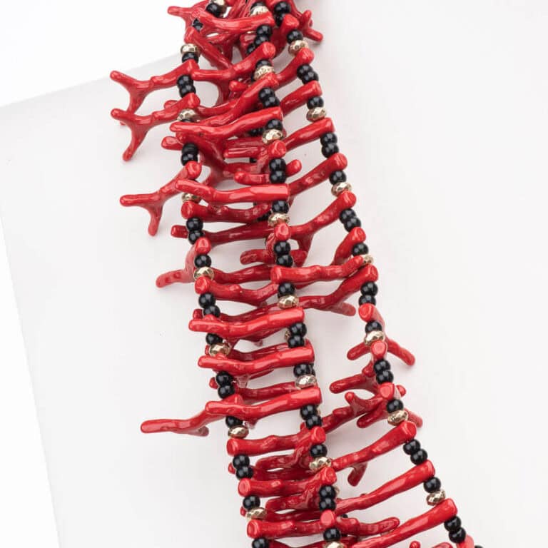 Collana multifili lunga rametti corallo 2