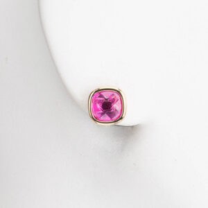 Orecchini lobo perno oro pietra semipreziosa fuxia 1