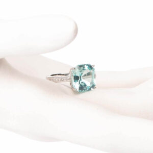 Anello argento pietra acquamarina taglio cuscino 01