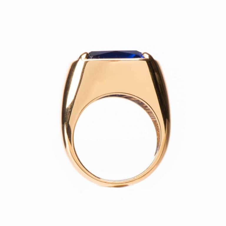 Anello argento placcato oro pietra centrale blu zaffiro 02