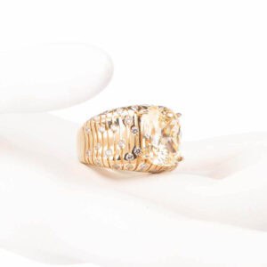 Anello fascia pietra centrale gialla topazio chiaro 01
